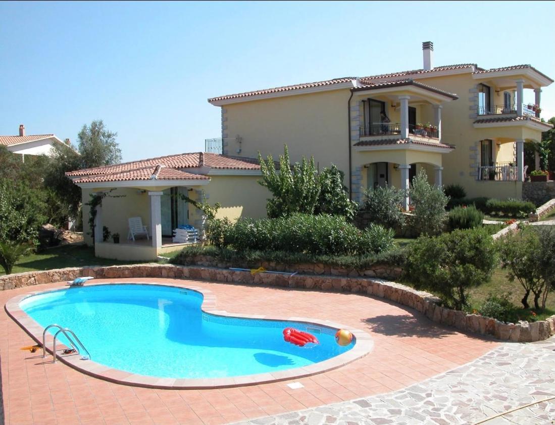 Residence Agrifoglio Монте Петросу Екстериор снимка